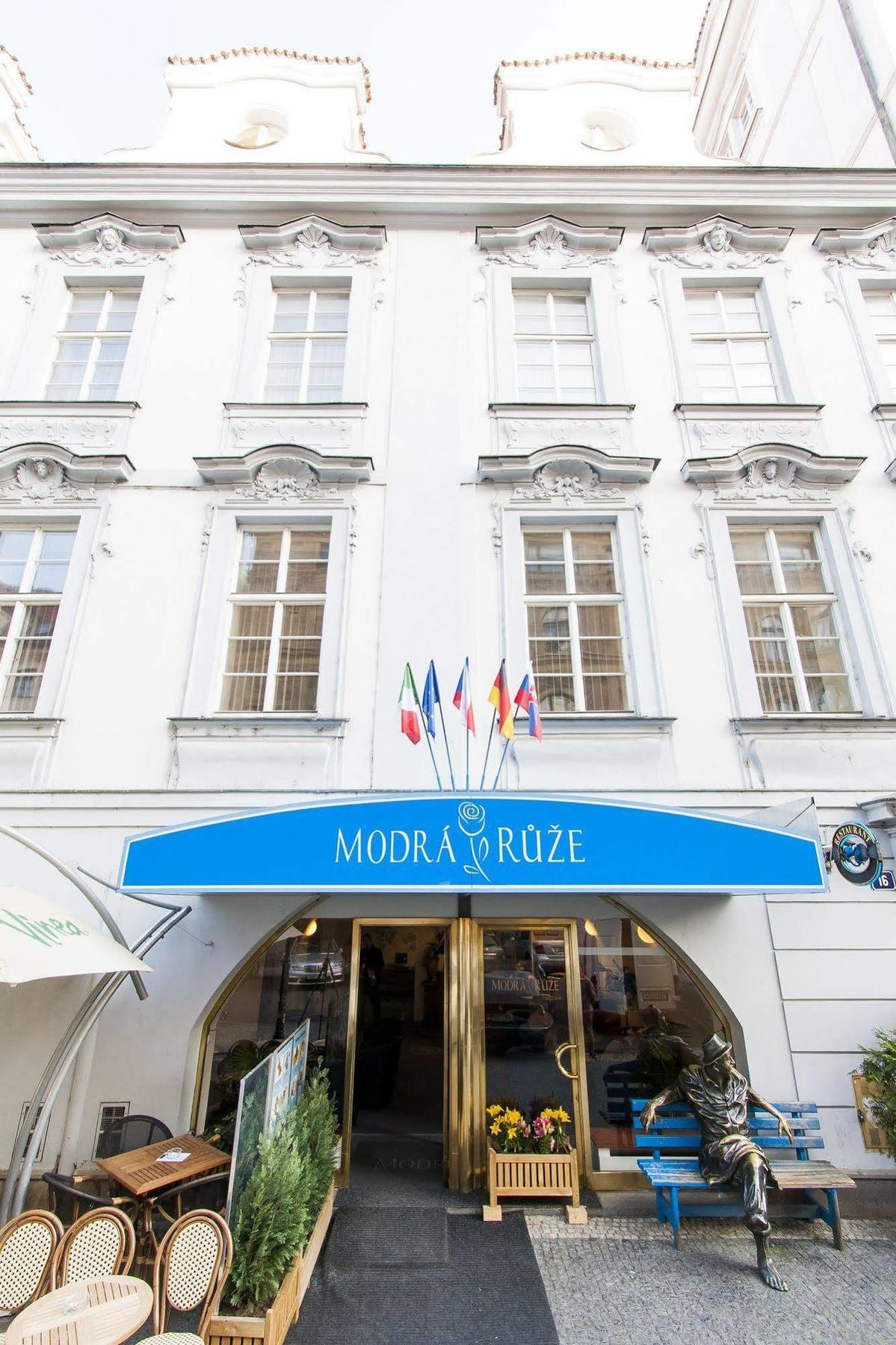 Hotel Modra Ruze Prague Exterior photo